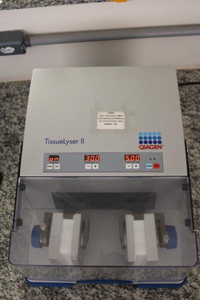 Triturador de amostras - Qiagen - Tissue Lyser ll